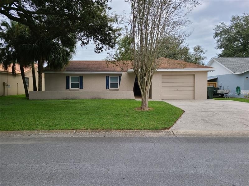 Recently Sold: $165,000 (3 beds, 2 baths, 1325 Square Feet)