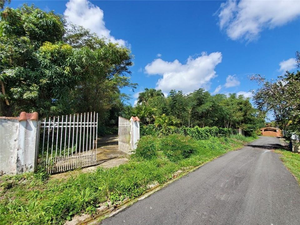 Vendido Recientemente: $89,900 (1.45 acres)