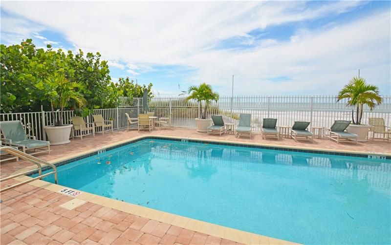 Recently Sold: $1,600,000 (3 beds, 3 baths, 3011 Square Feet)