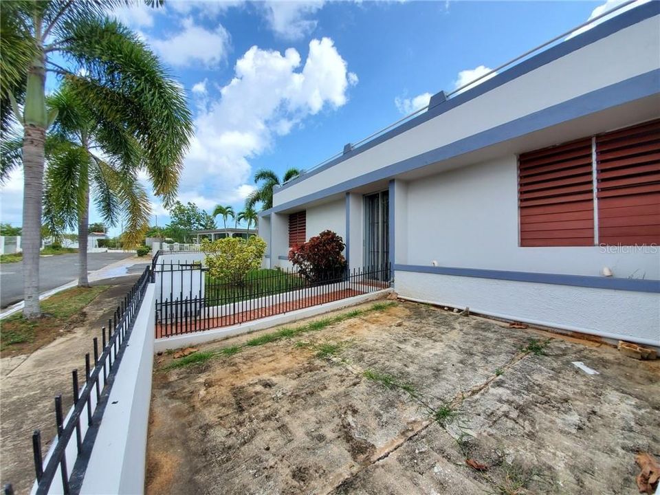 Vendido Recientemente: $124,900 (4 camas, 2 baños, 1792 Pies cuadrados)