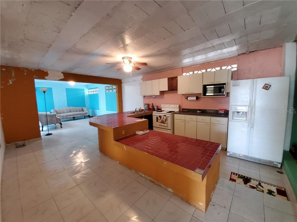 Vendido Recientemente: $124,900 (4 camas, 2 baños, 1792 Pies cuadrados)