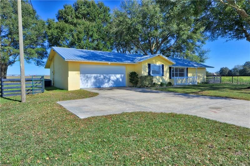 Recently Sold: $395,000 (3 beds, 2 baths, 1312 Square Feet)
