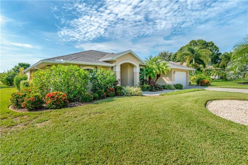 Recently Sold: $329,000 (3 beds, 2 baths, 1964 Square Feet)