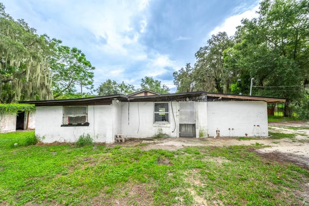 Recently Sold: $115,000 (3 beds, 2 baths, 1338 Square Feet)