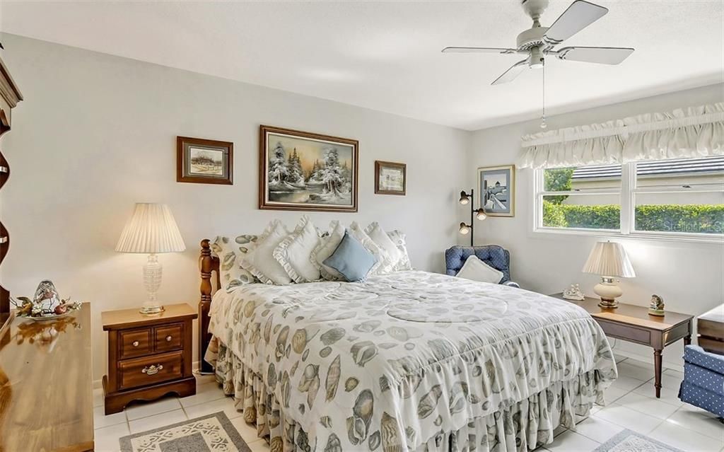 Recently Sold: $1,950,000 (3 beds, 2 baths, 2816 Square Feet)