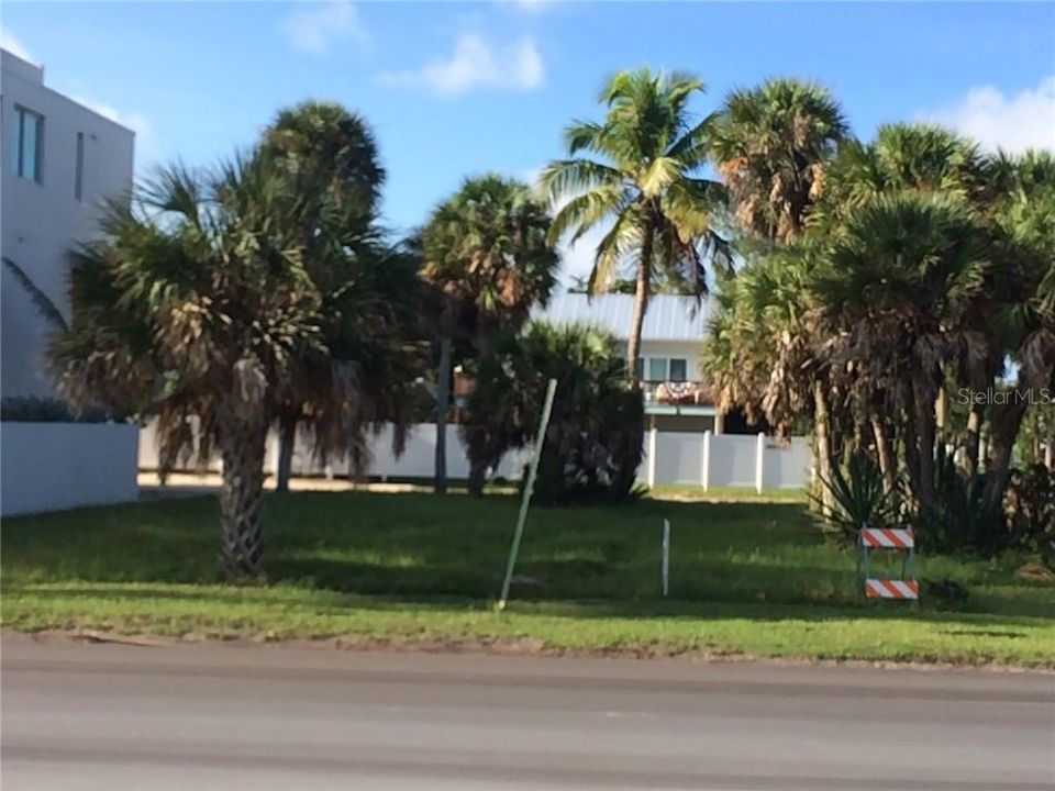 最近售出: $897,700 (0.15 acres)