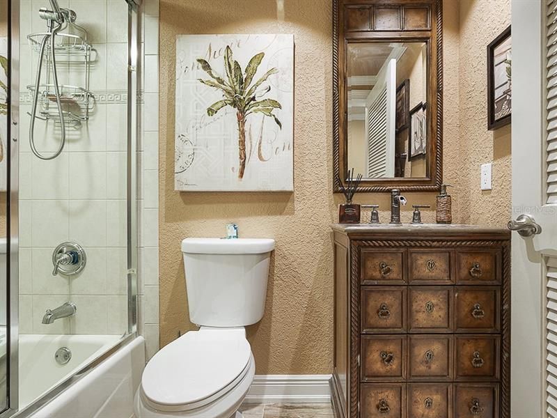 最近租的: $5,000 (3 贝兹, 3 浴室, 2566 平方英尺)