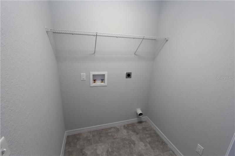 最近租的: $1,450 (3 贝兹, 2 浴室, 1237 平方英尺)