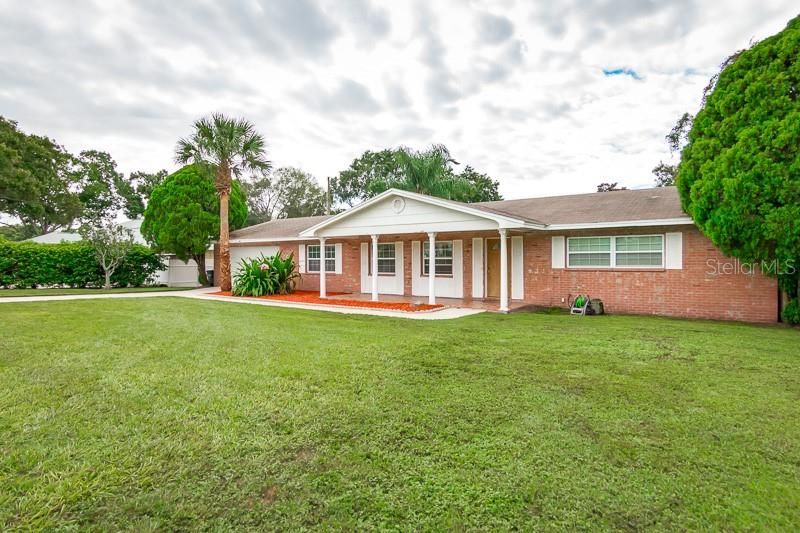 Recently Sold: $229,900 (3 beds, 2 baths, 1830 Square Feet)