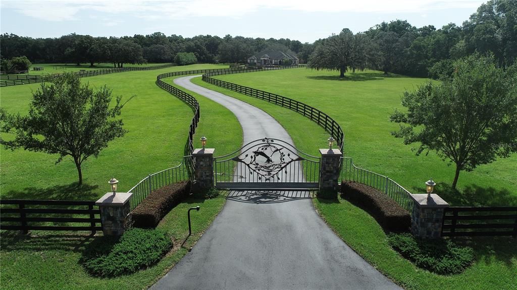 Front entrance with winding drive