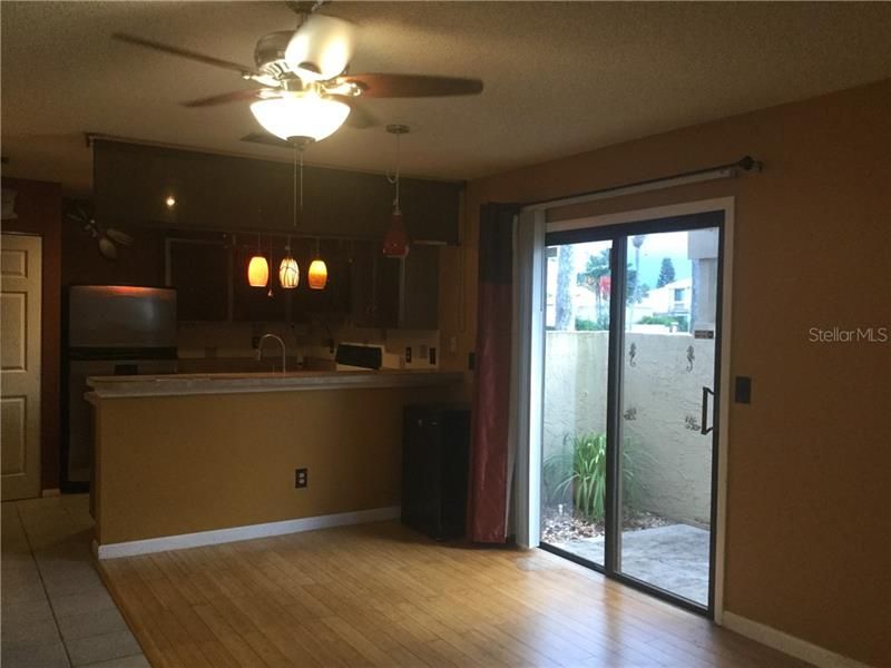 Recently Rented: $1,200 (2 beds, 2 baths, 1100 Square Feet)