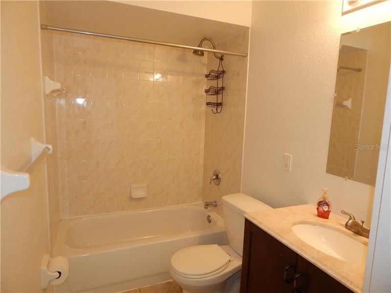最近租的: $1,400 (3 贝兹, 2 浴室, 1280 平方英尺)