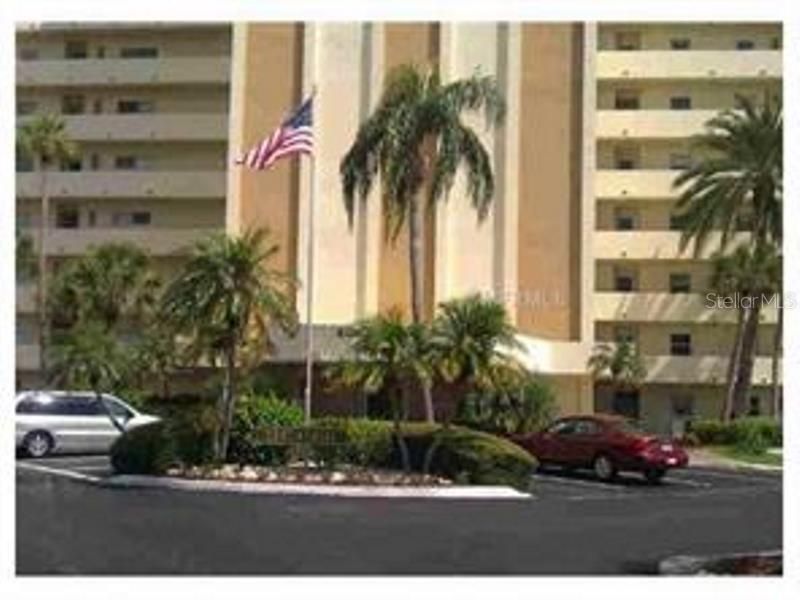 Vendido Recientemente: $249,900 (2 camas, 2 baños, 1040 Pies cuadrados)