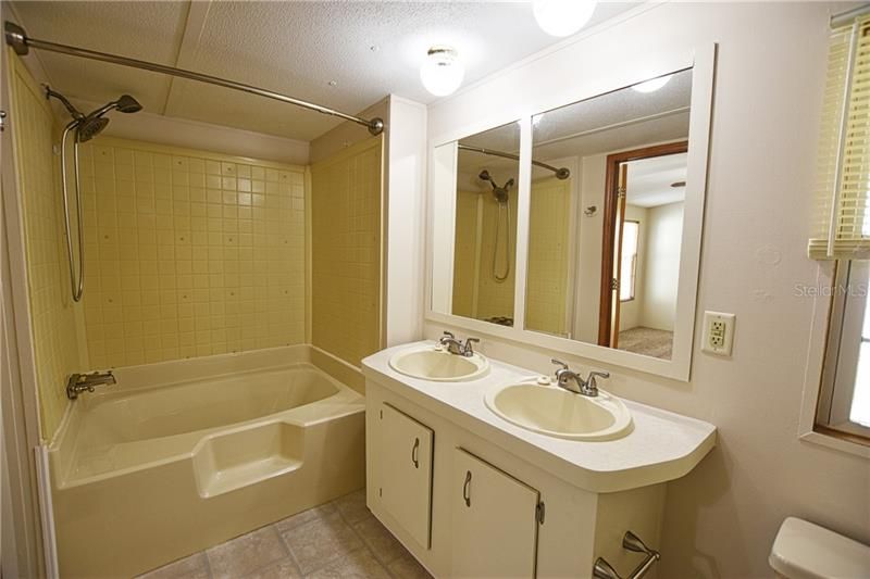 最近租的: $1,300 (3 贝兹, 2 浴室, 1152 平方英尺)