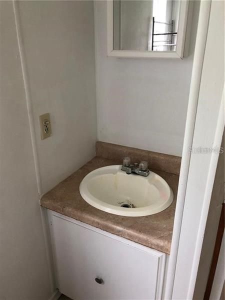 Recently Rented: $800 (2 beds, 2 baths, 675 Square Feet)