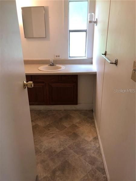 Recently Rented: $800 (2 beds, 2 baths, 675 Square Feet)