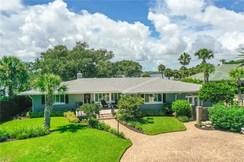 Recently Sold: $1,475,000 (3 beds, 3 baths, 3370 Square Feet)