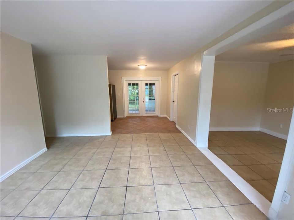 Recently Sold: $140,000 (3 beds, 1 baths, 1136 Square Feet)