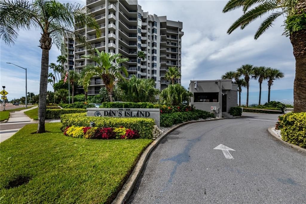 Recently Sold: $650,000 (2 beds, 2 baths, 1610 Square Feet)