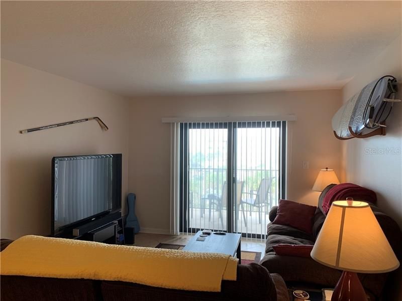 Recently Rented: $1,800 (2 beds, 2 baths, 1101 Square Feet)