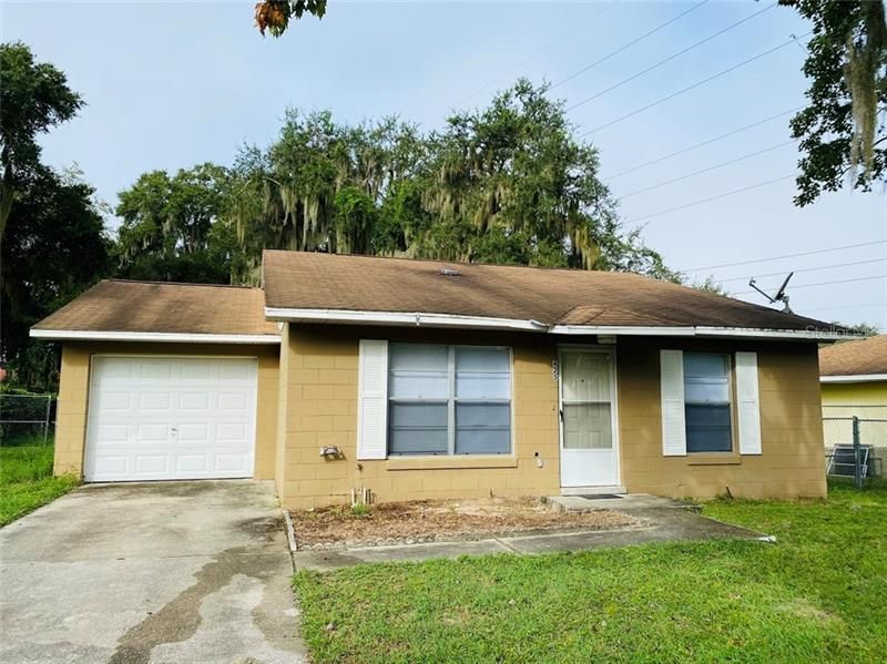 Recently Rented: $1,100 (3 beds, 1 baths, 1092 Square Feet)