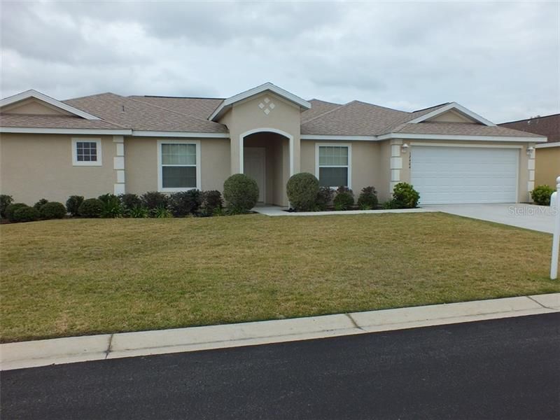 Recently Sold: $247,500 (4 beds, 3 baths, 2556 Square Feet)