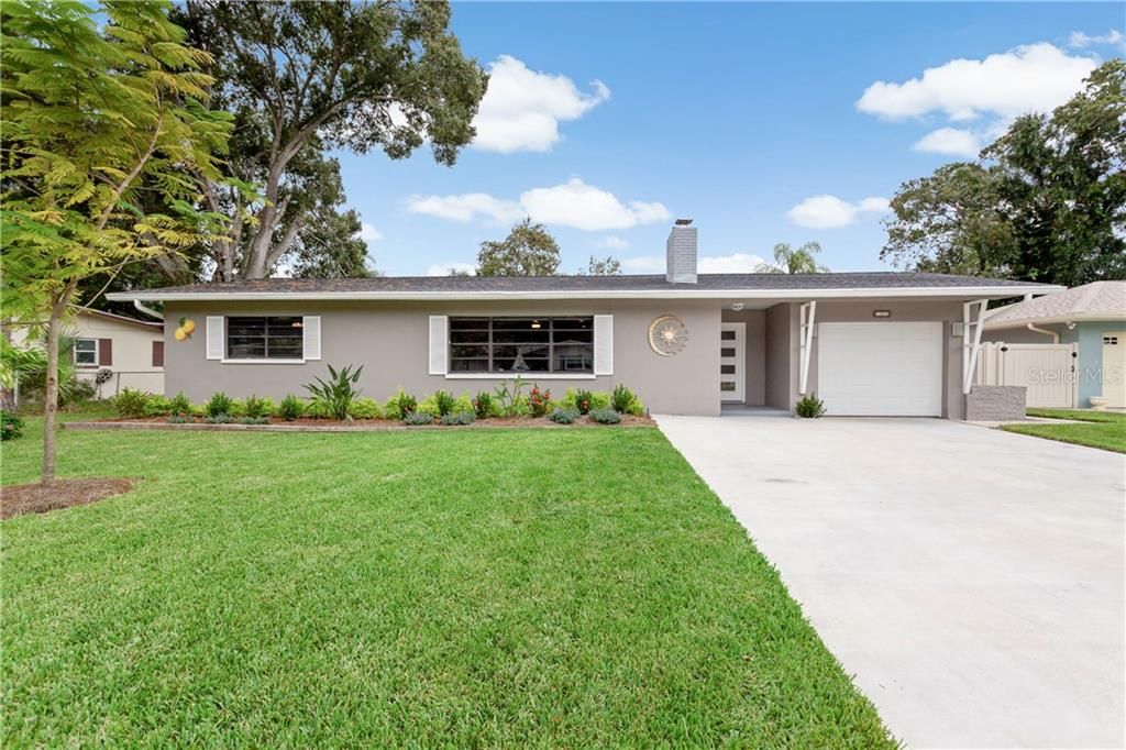 Recently Sold: $439,900 (2 beds, 3 baths, 1656 Square Feet)