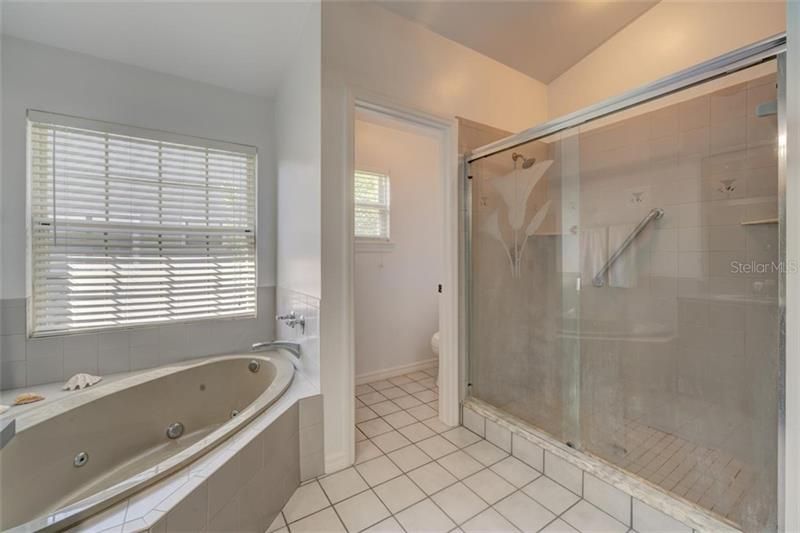 最近售出: $680,000 (3 贝兹, 2 浴室, 2039 平方英尺)