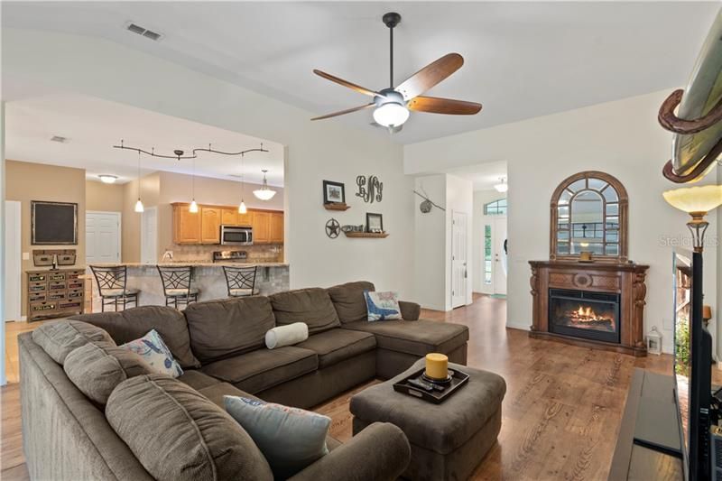 Recently Sold: $575,000 (3 beds, 3 baths, 2531 Square Feet)