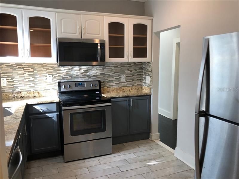 Recently Rented: $1,795 (2 beds, 2 baths, 1200 Square Feet)