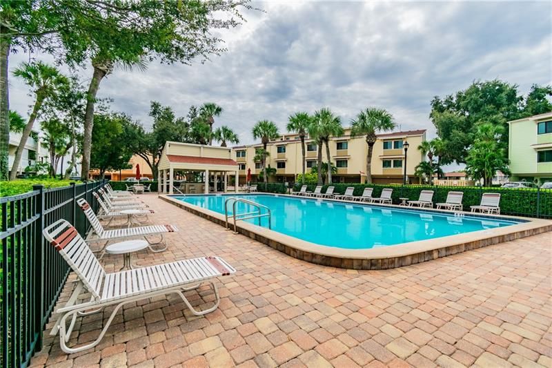 Recently Sold: $499,800 (2 beds, 2 baths, 2025 Square Feet)