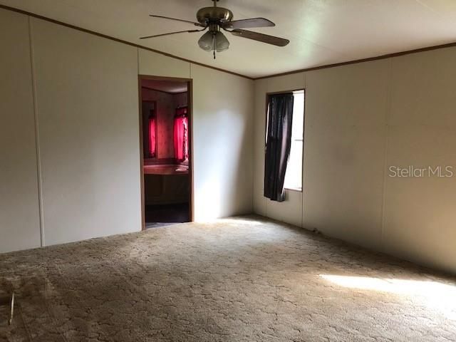 Vendido Recientemente: $144,900 (4 camas, 2 baños, 2052 Pies cuadrados)