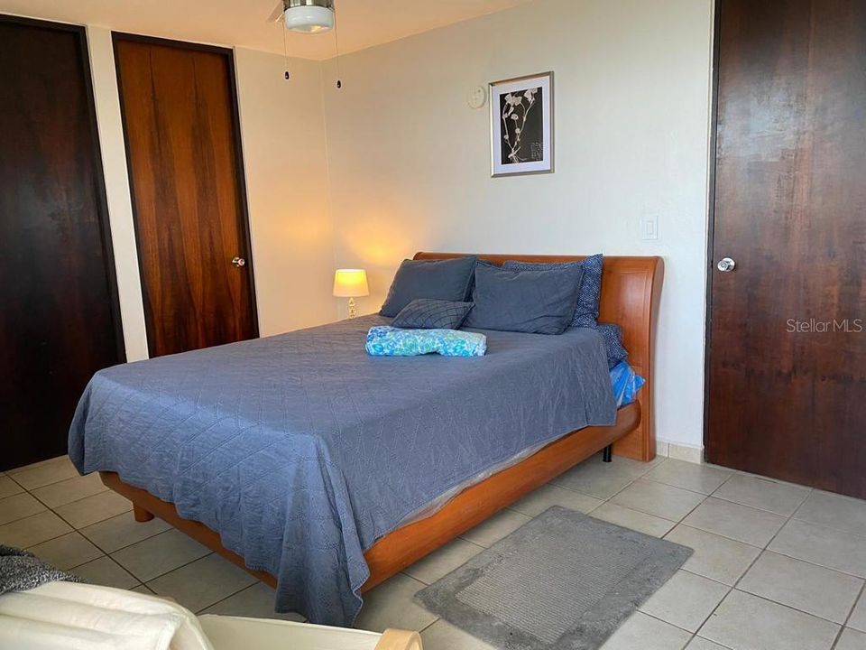 Vendido Recientemente: $219,900 (3 camas, 2 baños, 1369 Pies cuadrados)