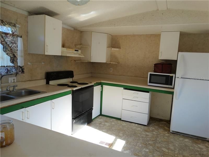 Vendido Recientemente: $67,500 (3 camas, 2 baños, 1064 Pies cuadrados)