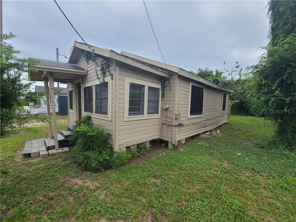 Recently Sold: $42,500 (2 beds, 1 baths, 692 Square Feet)