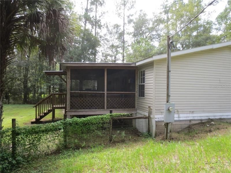 Recently Sold: $124,900 (3 beds, 2 baths, 1404 Square Feet)