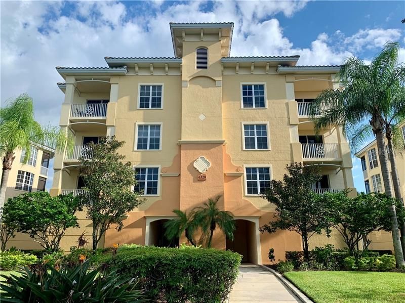 Recently Sold: $550,000 (3 beds, 3 baths, 2376 Square Feet)