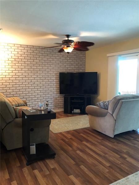 Recently Sold: $288,000 (2 beds, 1 baths, 1112 Square Feet)