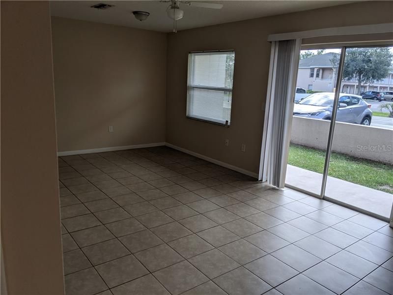 Recently Rented: $825 (2 beds, 1 baths, 850 Square Feet)