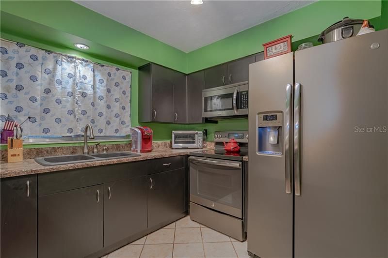 Recently Sold: $215,000 (2 beds, 2 baths, 1343 Square Feet)