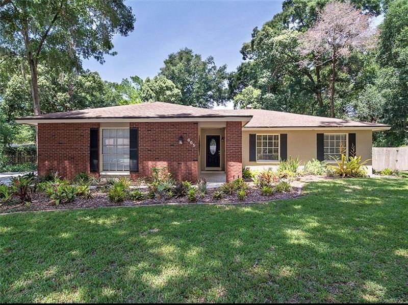Recently Sold: $290,000 (4 beds, 2 baths, 1894 Square Feet)
