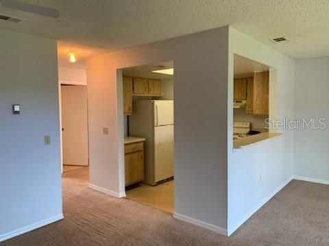 Recently Rented: $800 (1 beds, 1 baths, 733 Square Feet)