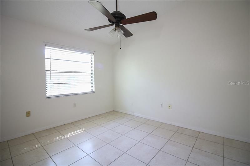 Recently Rented: $950 (2 beds, 2 baths, 886 Square Feet)