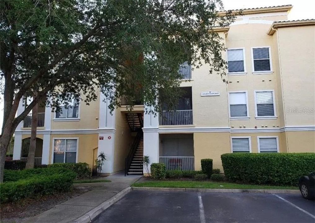Recently Rented: $1,000 (1 beds, 1 baths, 707 Square Feet)