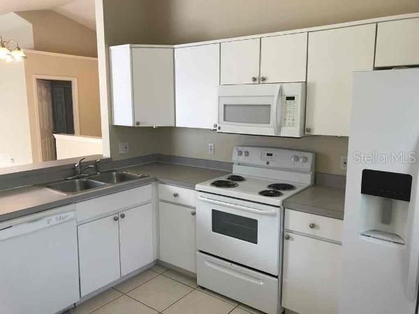 Recently Rented: $1,665 (4 beds, 2 baths, 1224 Square Feet)