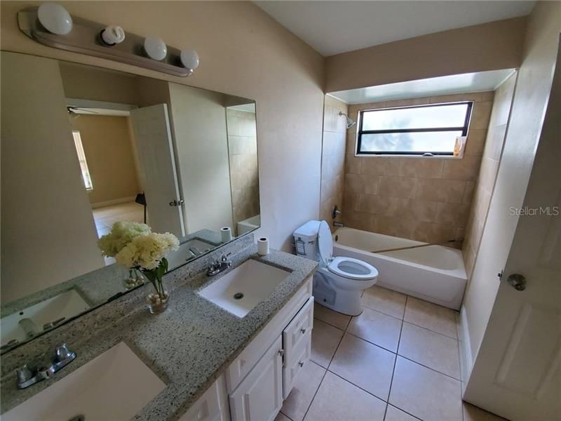 Недавно арендовано: $1,750 (4 спален, 3 ванн, 2383 Квадратных фут)