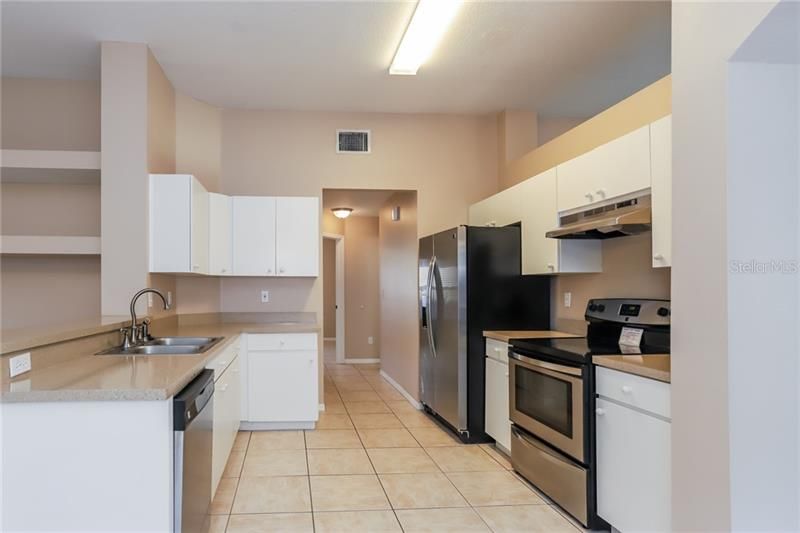 Recently Rented: $1,695 (3 beds, 2 baths, 1854 Square Feet)