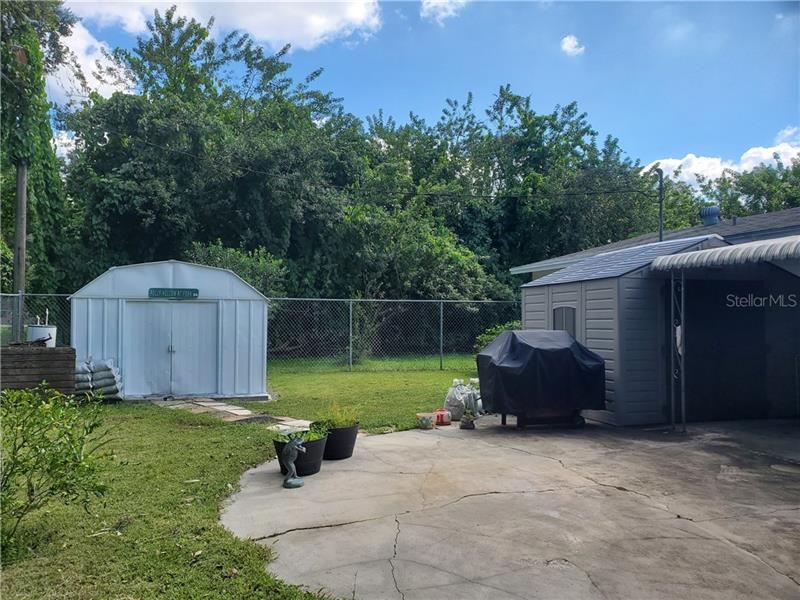 Recently Sold: $160,000 (3 beds, 2 baths, 1378 Square Feet)