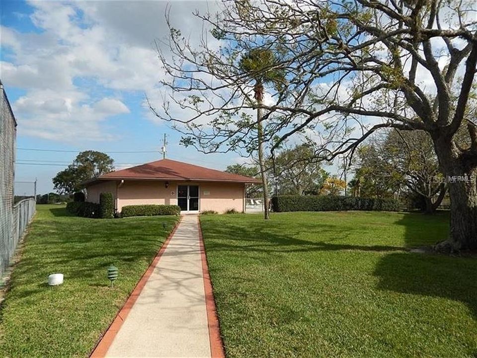 Recently Sold: $86,000 (2 beds, 2 baths, 954 Square Feet)