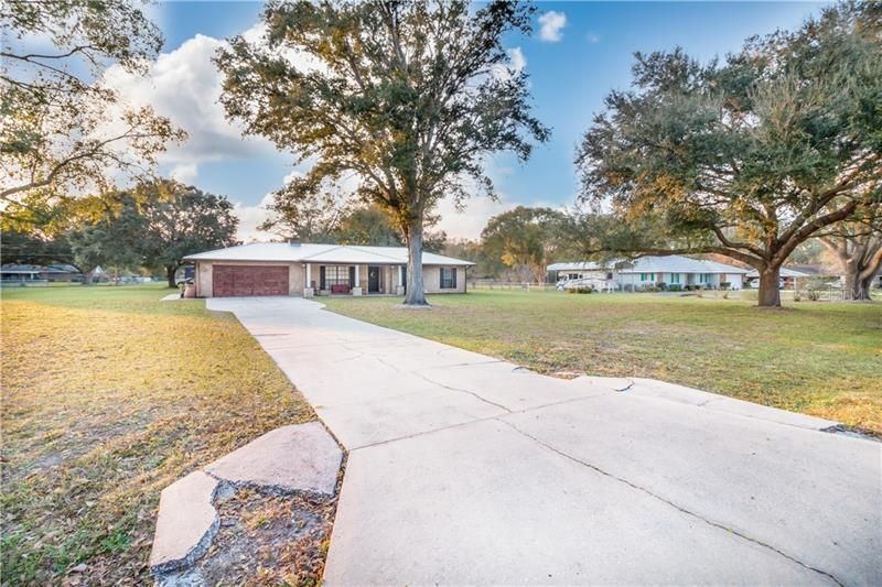 Recently Sold: $235,000 (3 beds, 3 baths, 1333 Square Feet)